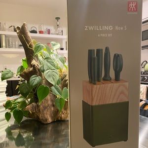 Zwilling Now S 6 piece knives and block set green